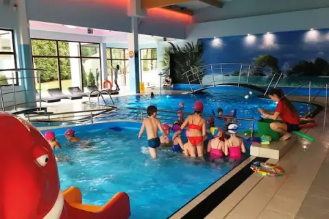 Gdzie zimą nad morze z dzieckiem – najlepsze miejsca na rodzinny wypoczynek