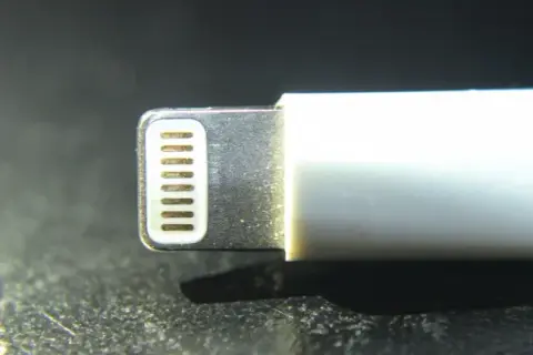 Gdzie kupić kabel do iPhone: najlepsze miejsca i oferty, które musisz znać
