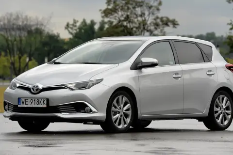 Toyota Auris: pojemność baku, rezerwa i zasięg wszystko, co musisz wiedzieć