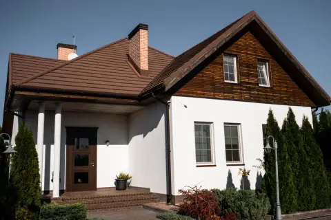 Ile kosztuje elewacja budynku? Sprawdź ceny, oszczędności i najlepsze opcje
