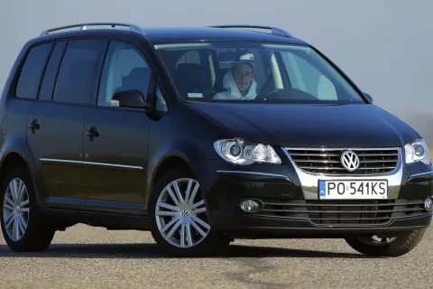 Volkswagen Touran opinie: który silnik zapewnia najlepszą wydajność?