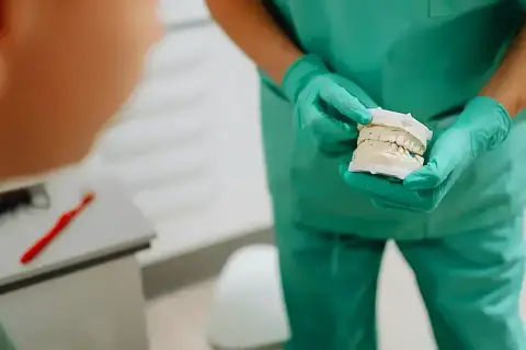 Jakie obowiązki ma technik medyczny i co naprawdę robi w pracy