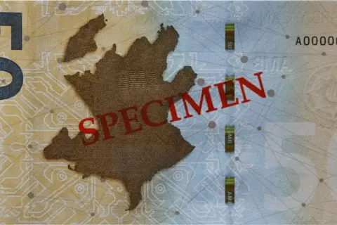 50 manatów, waluta Azerbejdżanu, z mapą kraju i napisem "SPECIMEN".