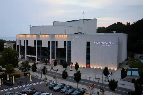 Teatr muzyczny Gdynia spektakle - aktualne wydarzenia i bilety