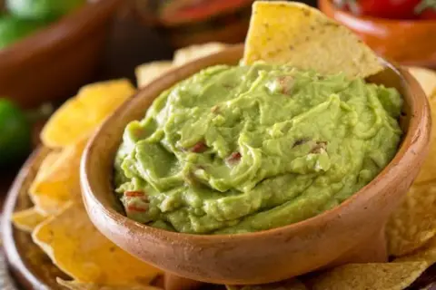 Guacamole do nachos: Sekret perfekcyjnego dipu! Prosty przepis