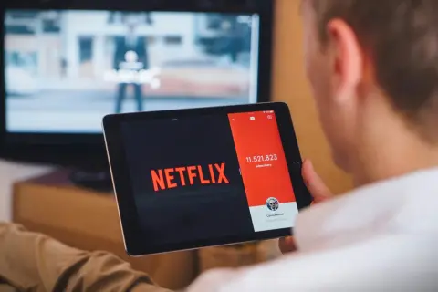 Netflix nie działa na TV? Rozwiąż problem krok po kroku!