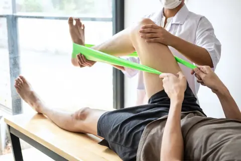 Fizjoterapia: Co to jest? Jak działa i kiedy warto z niej skorzystać?