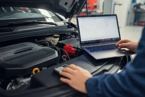 Chip tuning: Bezpieczny przyrost mocy czy ryzyko awarii silnika?