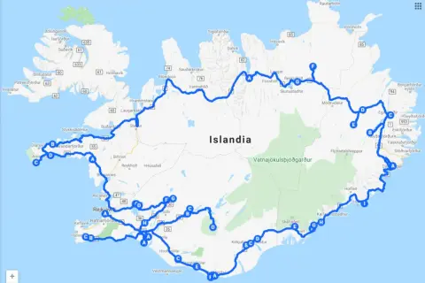 Mapa Islandii z zaznaczoną trasą turystyczną. Widać nazwy miast i dróg, a także park narodowy Vatnajökulsþjóðgarður. Klimat Islandii jest surowy, ale piękny.