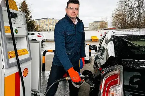 Jak tankować CNG: proste kroki i bezpieczeństwo, które musisz znać