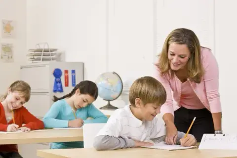 Skuteczny plan pracy dla zajęć wyrównawczych uczniów powracających z zagranicy