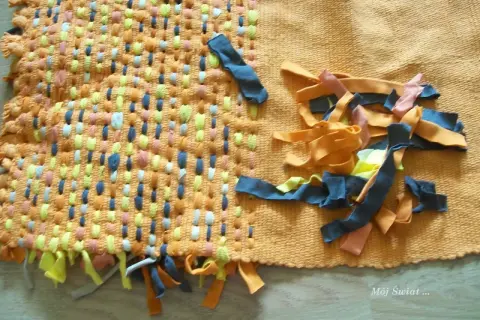 Dywanik ze starych koszulek: DIY krok po kroku 4 proste metody