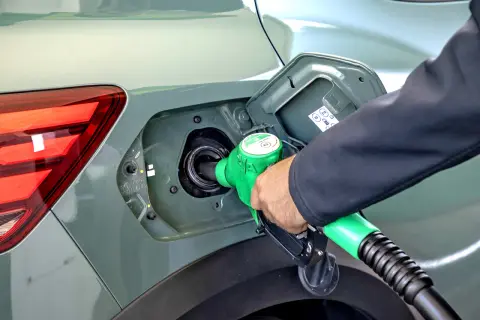 Paliwo LPG: Co to jest, jak działa i czy warto?