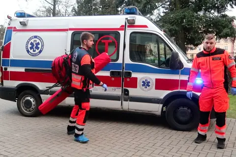 Gdzie może pracować ratownik medyczny? Odkryj najlepsze możliwości zatrudnienia
