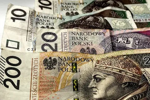 Czy renta socjalna jest dochodem? Sprawdź, jak wpływa na pomoc społeczną