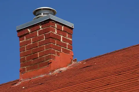 Gdzie zamontować regulator ciągu kominowego, aby uniknąć problemów?