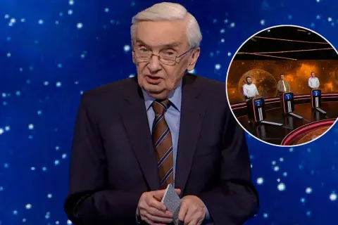 Wielki Brat pyta, dlaczego najlepsi gracze w historii programu nagle przestali w nim występować. W tle widać uczestników na podium.