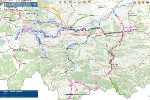 Mapa z zaznaczonymi trasami rowerowymi w okolicach Nowego Sącza i Krakowa.