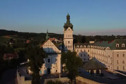 Aktualności z sanktuarium Tuchów: najważniejsze wydarzenia i daty
