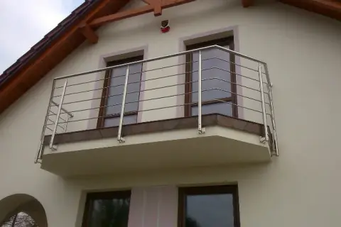 Jak tanio zrobić balustradę na balkonie i zaoszczędzić na kosztach