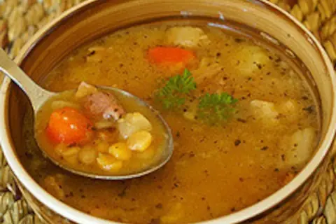 Prosta zupa grochowa: najlepszy przepis krok po kroku ze sprawdzonych rad