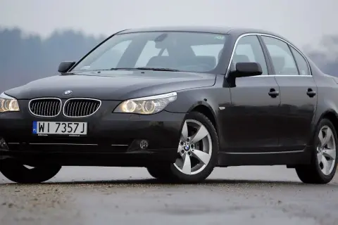 BMW E60 Seria 5: Wszystko o Luksusowej Limuzynie Bawarskiej Marki