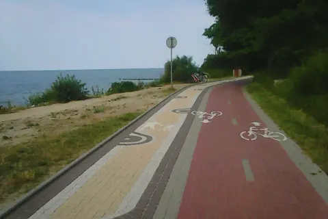 Koszalin Kołobrzeg ile km? Sprawdź najkrótsze trasy i czasy podróży