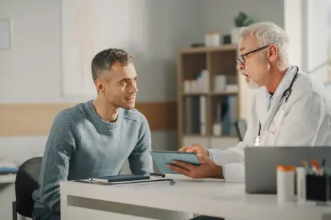Urolog: Na czczo czy nie? Uniknij błędów przed wizytą!