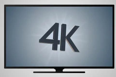 Telewizor z napisem 4K, oferujący obraz w rozdzielczości 2160p.