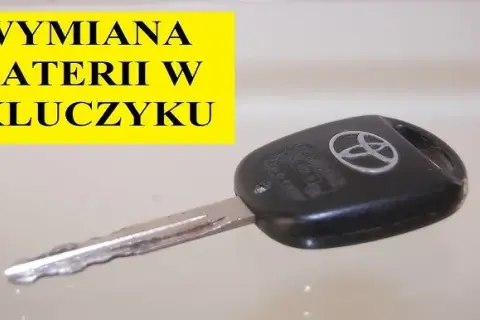 Wymiana baterii w kluczyku Toyota Yaris - proste kroki, które musisz znać