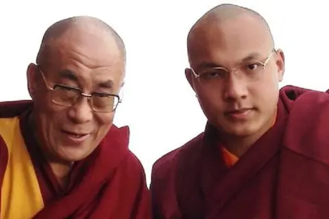 Lama w buddyzmie: Kluczowe nauki i znaczenie w tradycji tybetańskiej