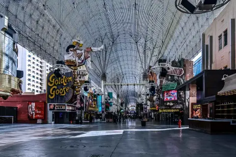 Las Vegas: historia powstania miasta hazardu i rozrywki