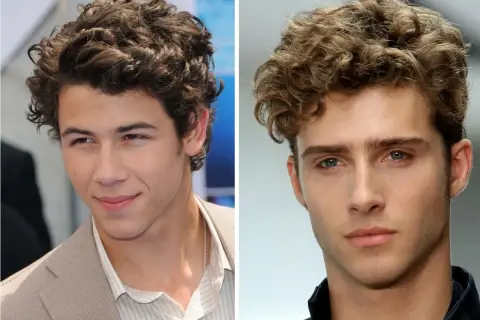 Dos hombres con estilosos cortes de pelo rizado hombre, uno con cabello castaño oscuro y otro con rubio.