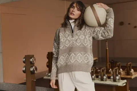 Jak ozdobić sweter koralikami? Trendy 2026 i poradnik DIY
