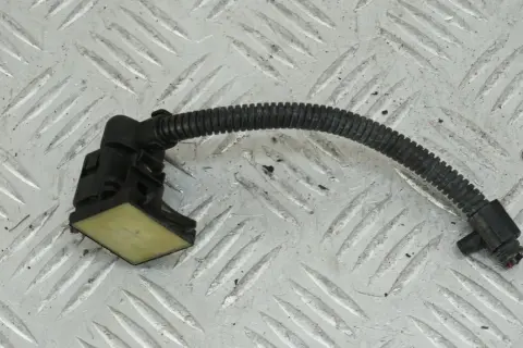 Gdzie jest czujnik pedału sprzęgła Passat B6 i jak go łatwo znaleźć