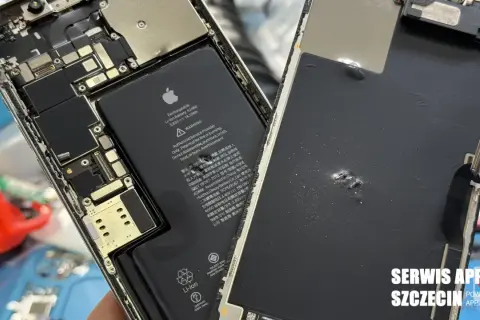 Wymiana baterii iPhone 12 mini: Czy warto? Autoryzowany vs. niezależny