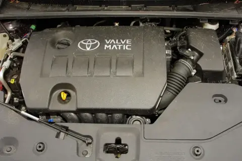 Silnik Valvematic w Toyota Avensis T27 1.8 benzyna. Czysty i zadbany, gotowy do jazdy.