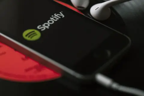 Darmowe Spotify Premium: Legalne sposoby i pułapki
