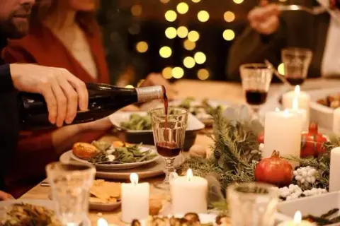 Ile kosztuje catering na Wigilię? Sprawdź ceny i opcje menu
