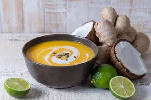 Kürbis-Süßkartoffel-Suppe: Einfaches Rezept für cremigen Genuss