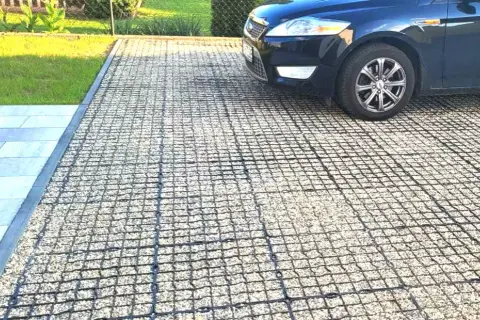 Jak wybrać najlepsze rozwiązanie plastikowej kratki na podjazd i jej zastosowanie