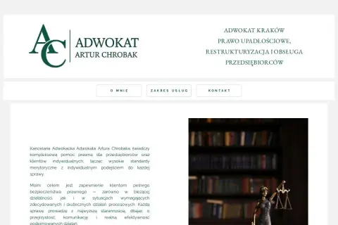 Logo kancelarii adwokackiej z literami "AC", napis "ADWOKAT ARTUR CHROBAK" i zdjęcie Temidy.