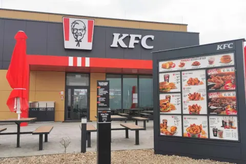 Czy w Kołobrzegu jest KFC? Oto, co musisz wiedzieć o lokalizacji