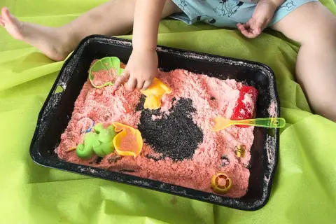 Terapia sensoryczna w domu: Odkryj proste sposoby na rozwój!
