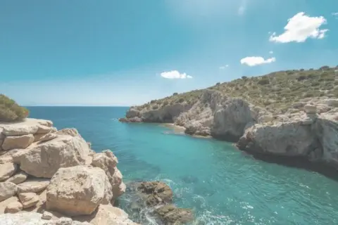 Morze czy Ocean w Hiszpanii? Porównanie, które ułatwi wybór!