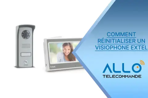 Notice : comment réinitialiser un visiophone Extel. L'image montre un visiophone Extel et son écran.