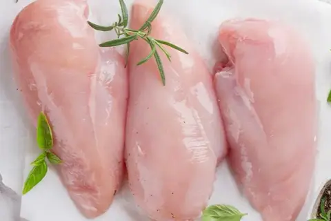 Ile kalorii ma 100g kurczaka? Sprawdź, co warto wiedzieć o diecie