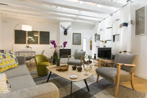 Cuadros baratos para salón: decora con estilo y sin arruinarte