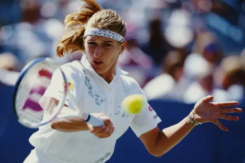 Aktuelle Top 10 Tennisspieler: Wer führt ATP & WTA an?