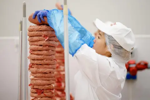 Skąd pochodzi kebab? Historia od starożytności po Berlin